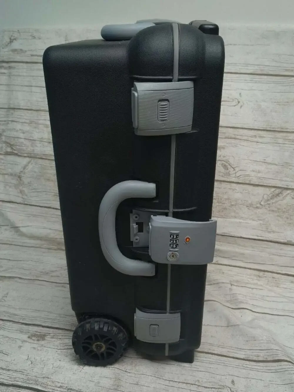 Porter Case Vintage Rolling Hard Carry-On Suitcase Camera Equipment Flight Case